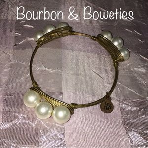 💎Bourbon & Boweties💎 Pearl Bangle